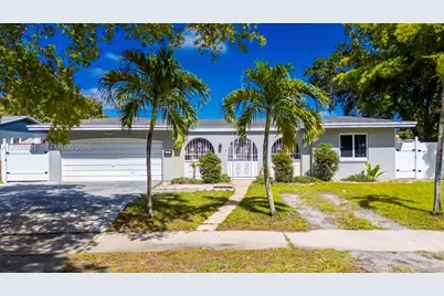 1301 N 74th Ter, Hollywood, FL 33024 - Photo 1
