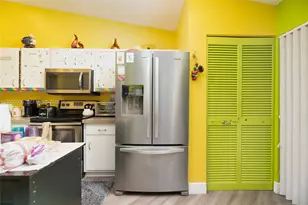 7535 Trent Dr, Tamarac, FL 33321 - Photo 14