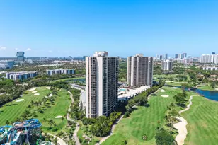 20335 W Country Club Dr, Aventura, FL 33180 - Photo 2