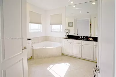8630 Lakeside Bnd, Parkland, FL 33076 - Photo 16