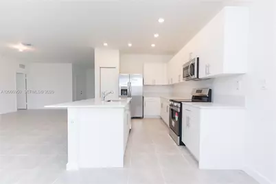 2636 SE 8th Ct, Homestead, FL 33035 - Photo 14