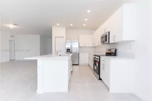 2636 SE 8th Ct, Homestead, FL 33035 - Photo 14