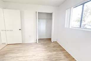9491 S Palm Cir S, Pembroke Pines, FL 33025 - Photo 12