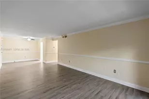 9441 SW 76th St, Miami, FL 33173 - Photo 12