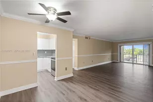 9441 SW 76th St, Miami, FL 33173 - Photo 10