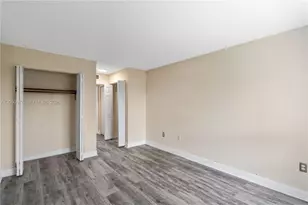 9441 SW 76th St, Miami, FL 33173 - Photo 6
