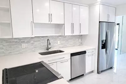 9723 N New River Canal Rd #416, Plantation, FL 33324 - Photo 2