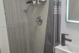 8421 NW 8th St, Pembroke Pines, FL 33024 - Photo 22