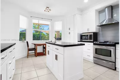 4467 Fox Glove Ln, Weston, FL 33331 - Photo 22
