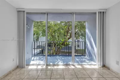 210 Fontainebleau Blvd #210, Miami, FL 33172 - Photo 12
