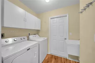 2840 NW 2nd Terrace, Cape Coral, FL 33993 - Photo 14