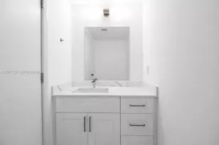 92 SW 3rd St, Miami, FL 33130 - Photo 14