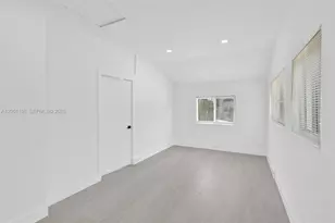 633 NE 70th St, Miami, FL 33138 - Photo 14