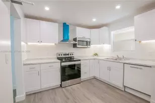 300 S Luna Ct, Hollywood, FL 33021 - Photo 4