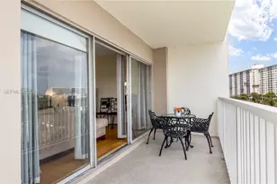 300 Bayview Dr, Sunny Isles Beach, FL 33160 - Photo 20