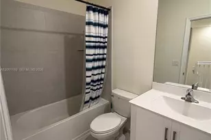 11104 W 33rd Way, Hialeah, FL 33018 - Photo 8