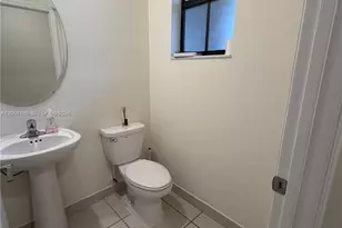 11104 W 33rd Way, Hialeah, FL 33018 - Photo 2