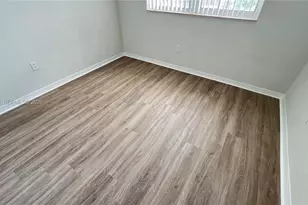 10885 NW 89th Terrace, Doral, FL 33178 - Photo 20