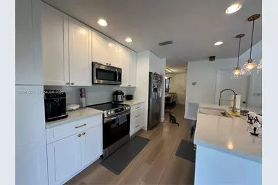 7003 NW 40th Pl, Coral Springs, FL 33065 - Photo 10