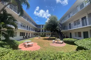 13700 NE 6th Ave, North Miami, FL 33161 - Photo 6