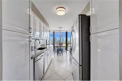 3600 Yacht Club Dr #904, Aventura, FL 33180 - Photo 18