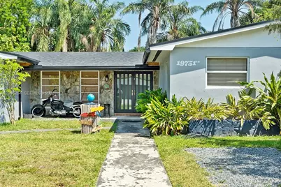 19751 SW 84th Ave, Cutler Bay, FL 33189 - Photo 4