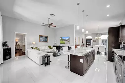 1445 NW 143rd Ave, Pembroke Pines, FL 33028 - Photo 32
