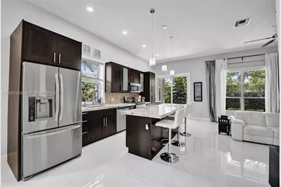 1445 NW 143rd Ave, Pembroke Pines, FL 33028 - Photo 28