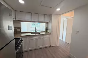 20111 NE 27th Ct, Aventura, FL 33180 - Photo 4