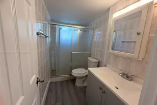 20111 NE 27th Ct, Aventura, FL 33180 - Photo 18