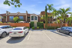 6704 SW 114th Pl, Miami, FL 33173 - Photo 2