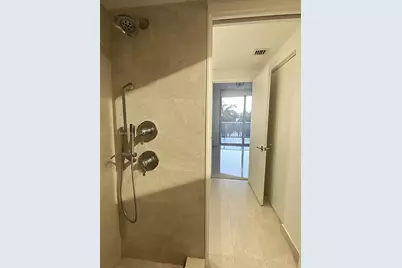 488 NE 18th St #204, Miami, FL 33132 - Photo 8