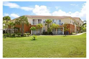 10012 NW 7th St, Miami, FL 33172 - Photo 16