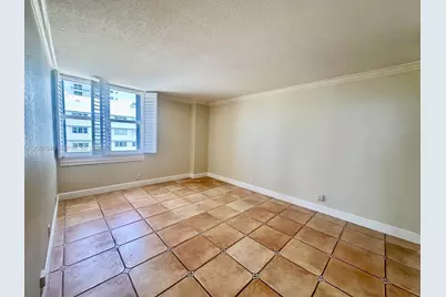 2555 Collins Ave #711, Miami Beach, FL 33140 - Photo 6