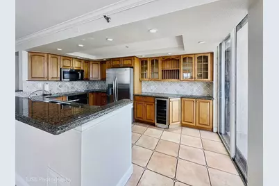 2555 Collins Ave #711, Miami Beach, FL 33140 - Photo 2