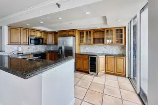 2555 Collins Ave, Miami Beach, FL 33140 - Photo 2