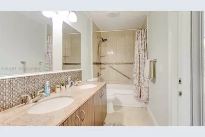 1067 Julia Heights Dr, Lantana, FL 33462 - Photo 16