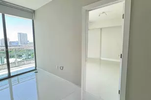350 S Miami Ave, Miami, FL 33130 - Photo 6