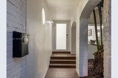 118 NW 103rd St, Miami Shores, FL 33150 - Photo 12