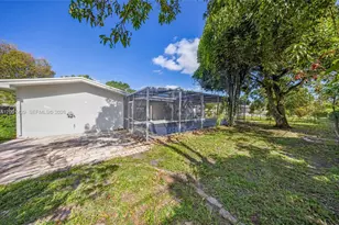 1320 NW 72nd Ave, Plantation, FL 33313 - Photo 48