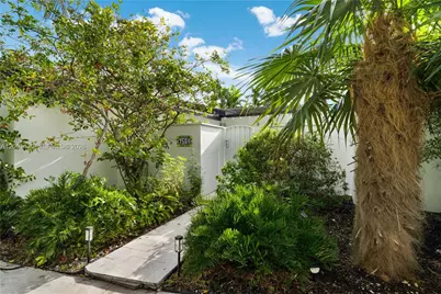 7501 W Adventure Ave, North Bay Village, FL 33141 - Photo 4