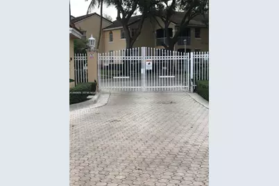 14621 Balgowan Rd #102-3, Miami Lakes, FL 33016 - Photo 4