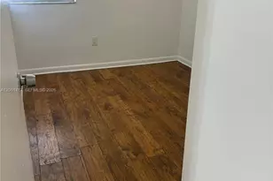 270 NE 142nd St, Miami, FL 33161 - Photo 8