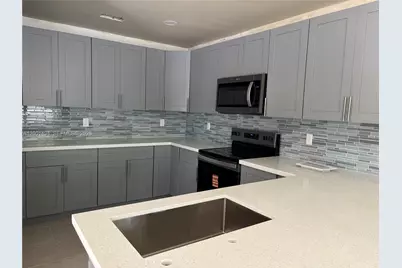 5450 NW 94th Ter, Sunrise, FL 33351 - Photo 6