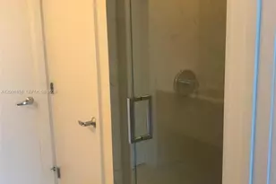 16385 Biscayne Blvd, North Miami Beach, FL 33160 - Photo 8