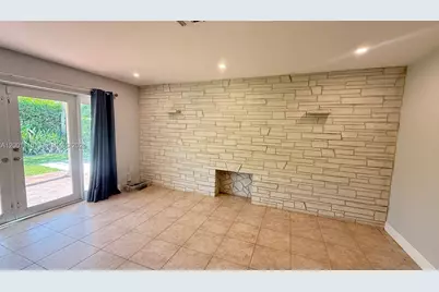 8820 SW 43rd Ter, Miami, FL 33165 - Photo 4