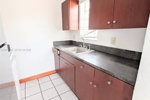 1551 NE 8th St, Homestead, FL 33033 - Photo 4