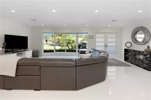 1220 Azalea Crescent, Hollywood, FL 33019 - Photo 2