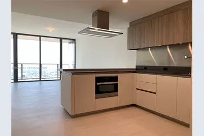 1000 Brickell Plz #3904, Miami, FL 33131 - Photo 2