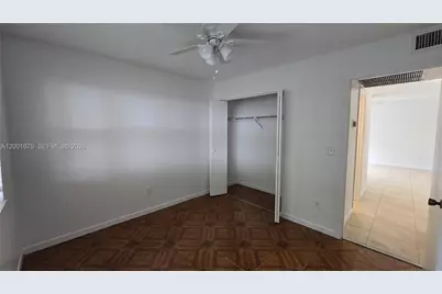 2605 W 67th Pl #23-10, Hialeah, FL 33016 - Photo 6